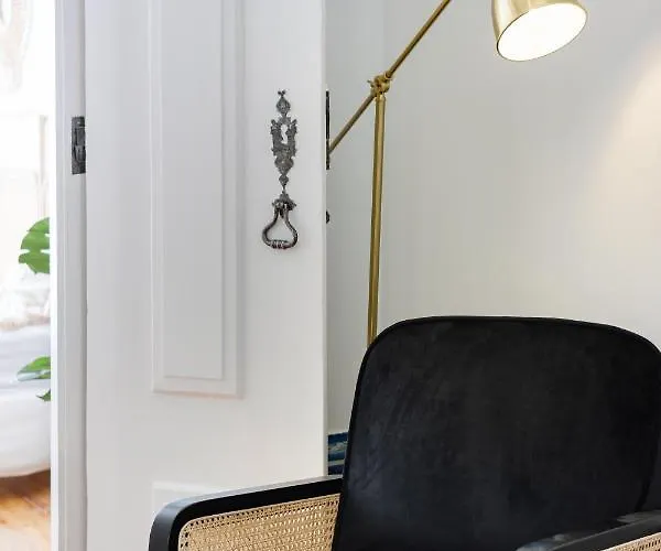 Casa Boma - Typical And Spacious - Lapa Ii * ליסבון