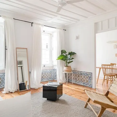 Casa Boma - Typical And Spacious - Lapa Ii Apartment Lisbon