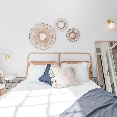 Casa Boma - Typical And Spacious - Lapa Ii Lisbon