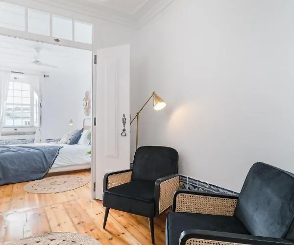 Casa Boma - Typical And Spacious - Lapa Ii Lisboa
