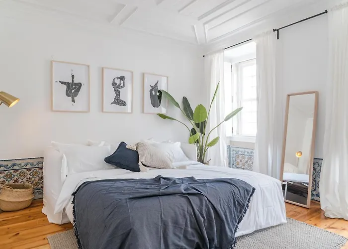 Casa Boma - Typical And Spacious - Lapa Ii Lisboa