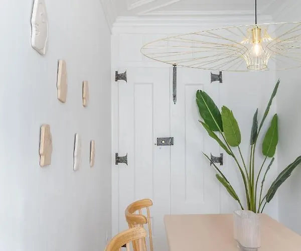 Casa Boma - Typical And Spacious - Lapa Ii Lisboa