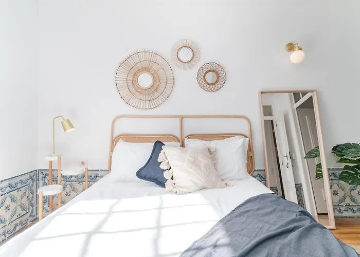 Casa Boma - Typical And Spacious - Lapa Ii Lisboa