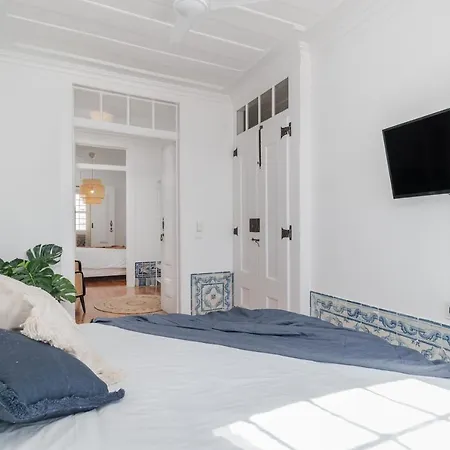 Casa Boma - Typical And Spacious - Lapa Ii 아파트 리스본